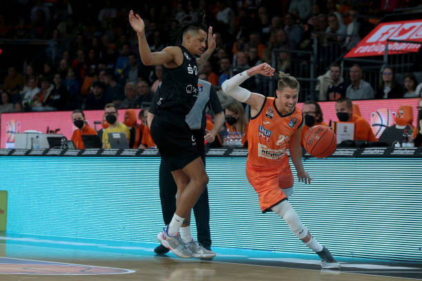 联赛整体声 联赛整体声