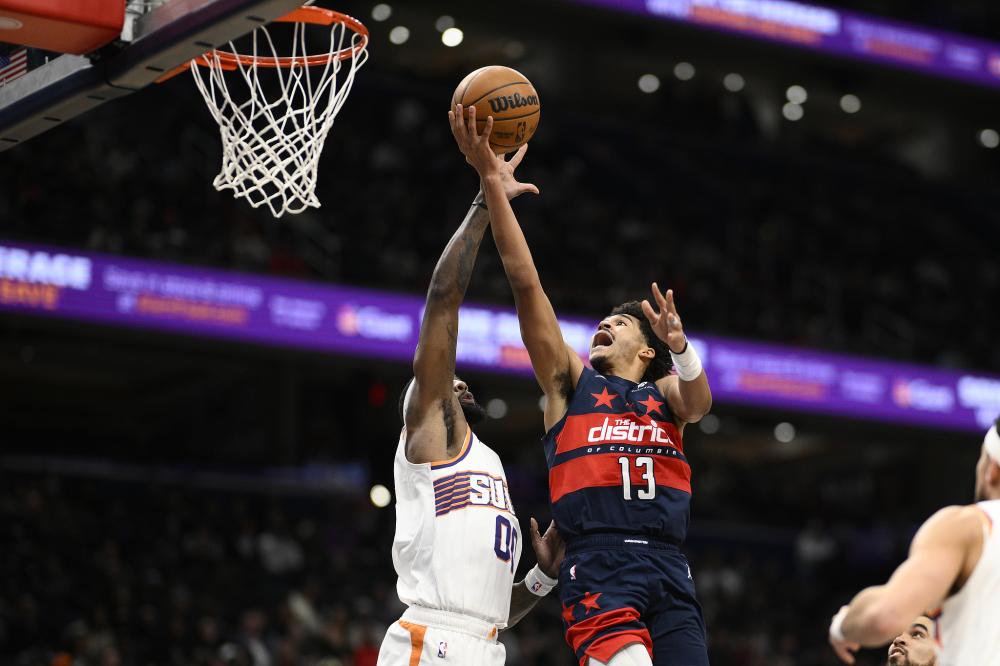 他逐渐在防 他逐渐在防