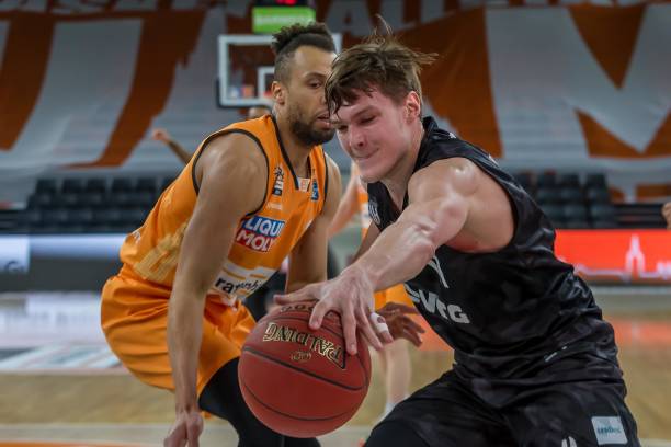 外线防守 外线防守