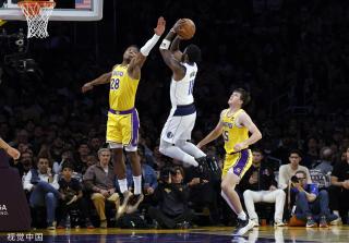 队后防线上 队后防线上